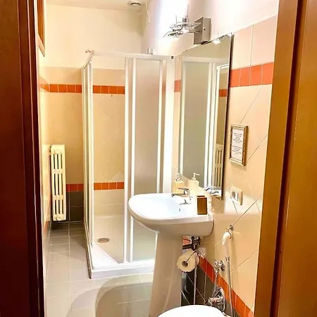 Apartment Next To The Duomo Of Florence, Raffaello, With Private Patio