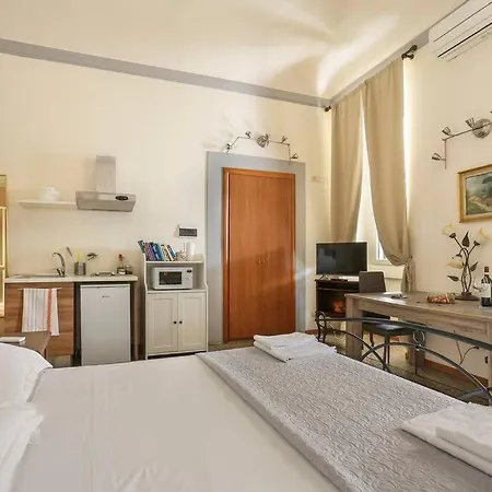 Next To The Duomo Of Florence, Raffaello, With Private Patio *